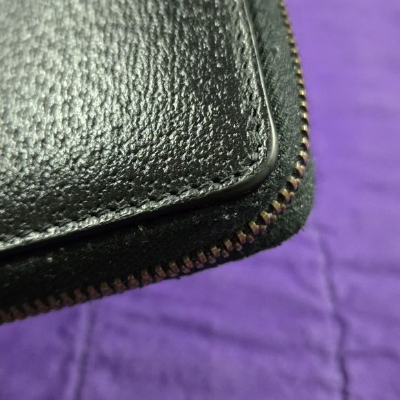 Gucci Animalier Bee Black Leather Zip Around Long Wallet - Picture 5 of 12